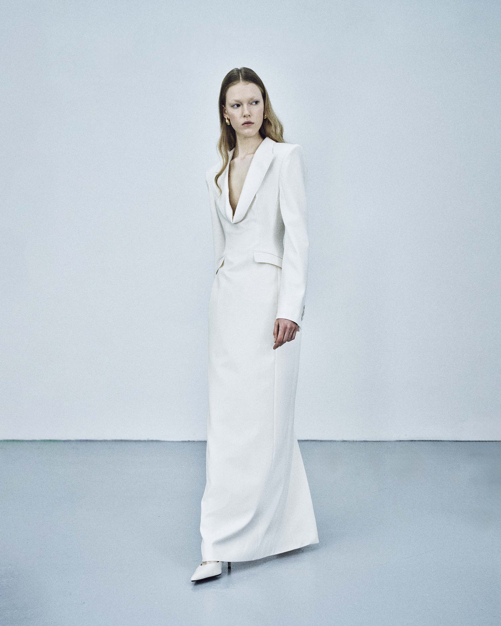 Deep Neckline Tailored Dress - Image 3